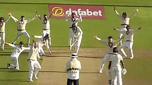 Photo: X | Wisden : Somerset players appeal for the wicket against Surrey in the English County Championship.
